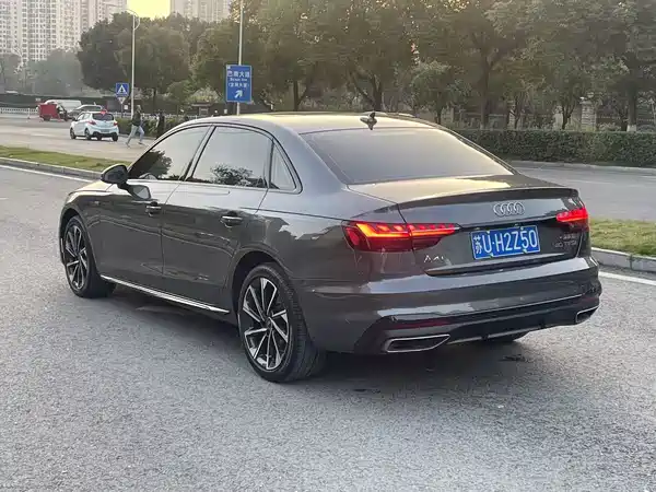 Audi A4L 2023, фото 6