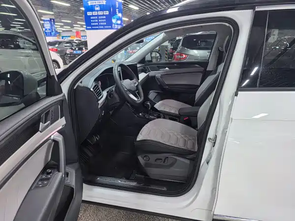Volkswagen Tayron 2024, фото 7