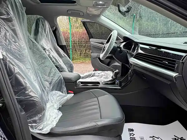 Volkswagen Passat 2024, фото 9