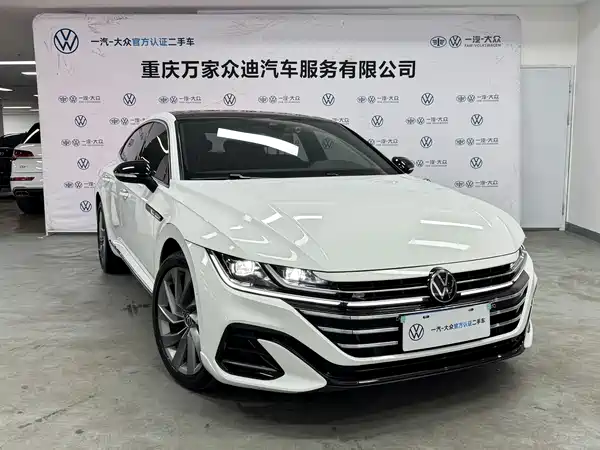 Volkswagen Passat CC 2023, фото 2