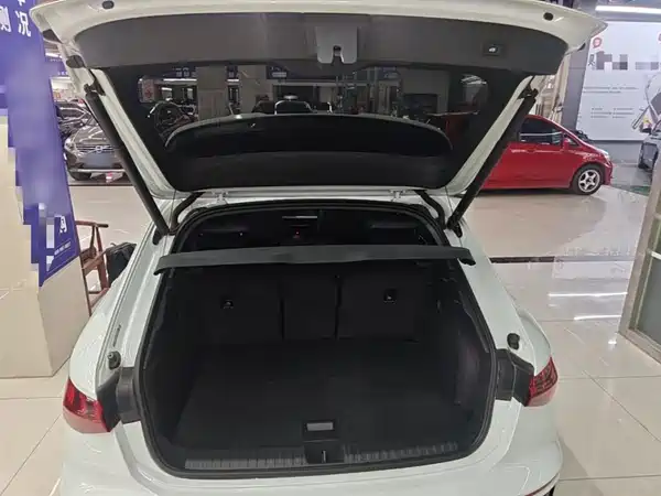 Audi A3 2024, фото 18