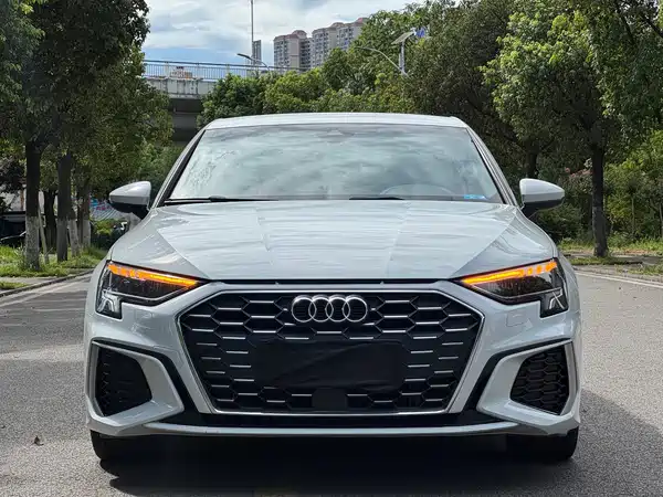 Audi A3 2022, фото 2
