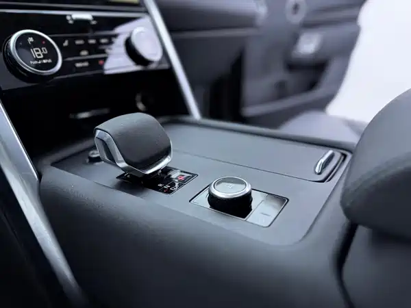Land Rover Discovery 2024, фото 26