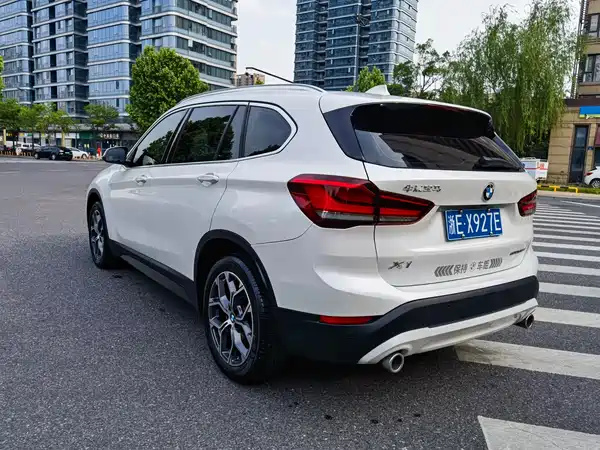 BMW X1 2022, фото 2