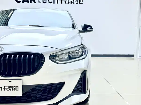 BMW 1 Series 2022, фото 6
