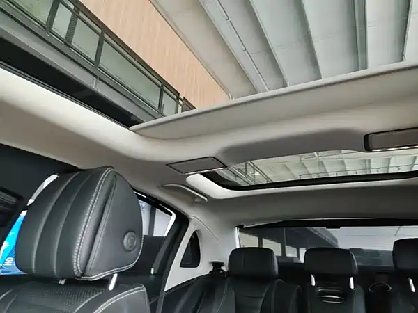 Mercedes-Benz E-Class 2022, фото 17
