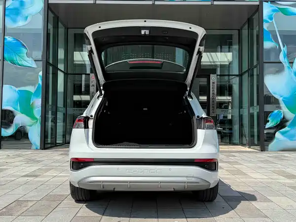 Audi Q4 e-tron 2024, фото 23