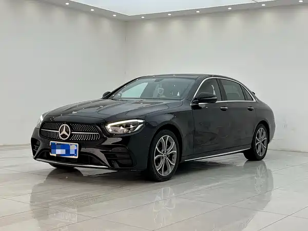 Mercedes-Benz E-Class 2023, фото 3