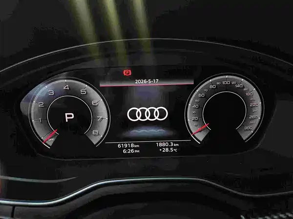 Audi A4L 2022, фото 17