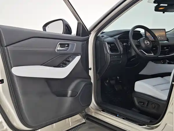 Nissan X-Trail 2023, фото 11