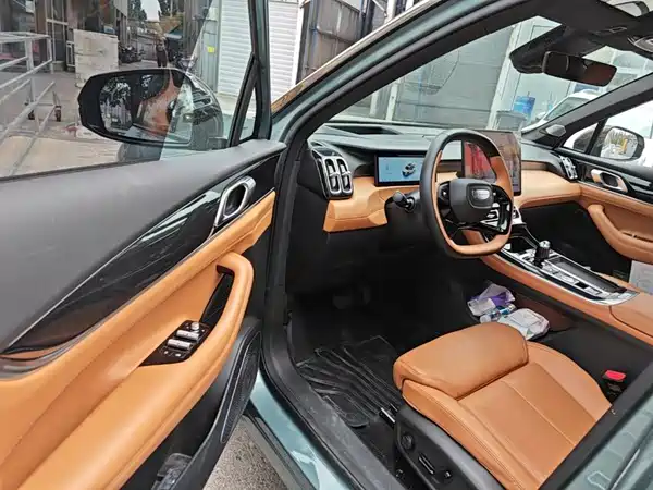 Geely Boyue L 2025, фото 21