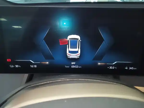 BMW iX 2022, фото 12