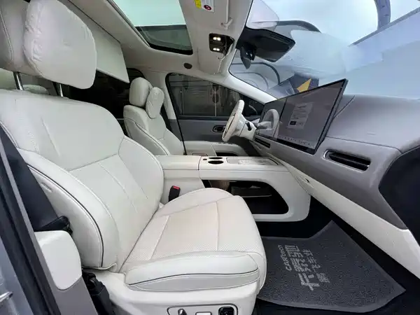 Li Auto i8 2025, фото 12