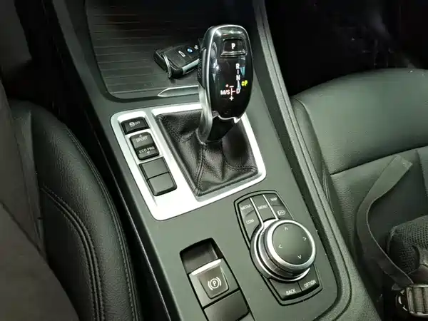 BMW 1 Series 2023, фото 13