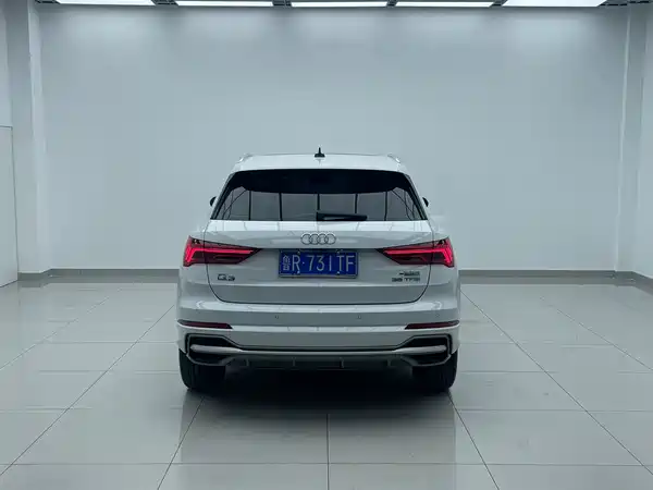 Audi Q3 2023, фото 6