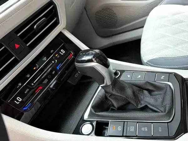 Volkswagen Sagitar 2023, фото 10