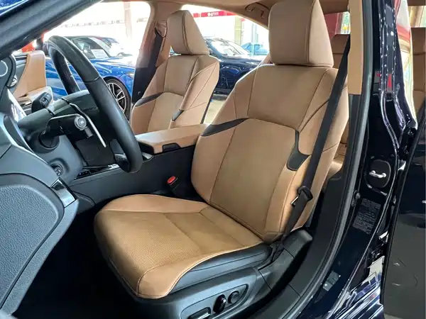 Lexus ES 2022, фото 11