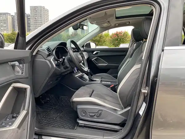 Audi Q3 2022, фото 8