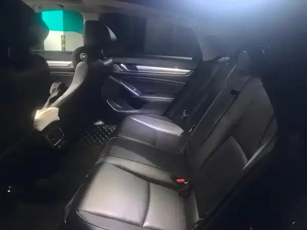 Honda Accord 2022, фото 9