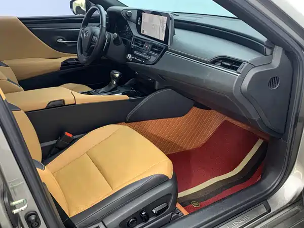 Lexus ES 2022, фото 9