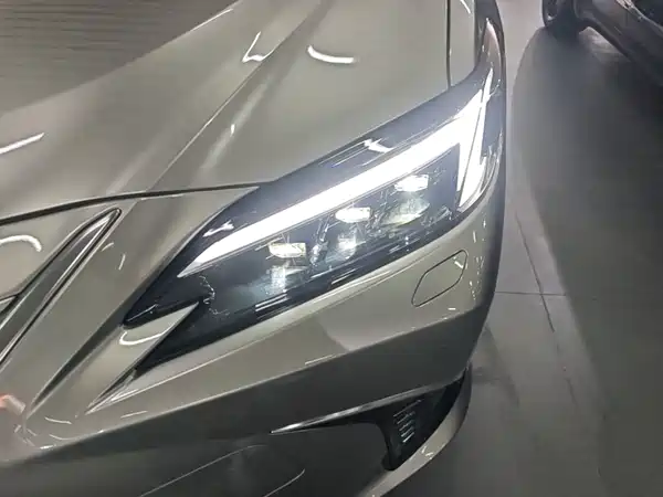 Lexus ES 2025, фото 17