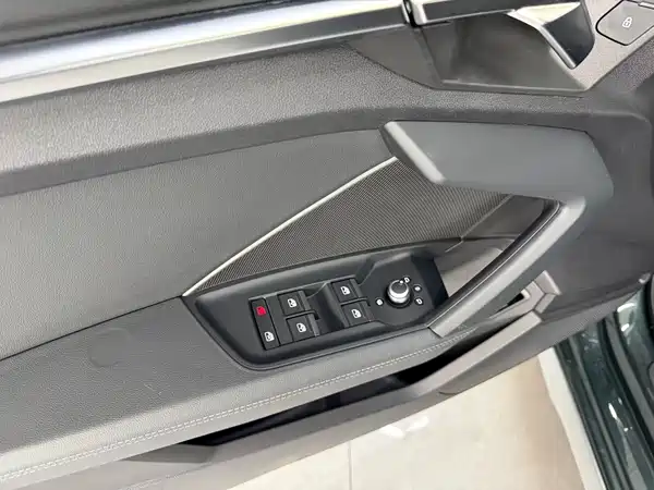 Audi A3 2022, фото 7