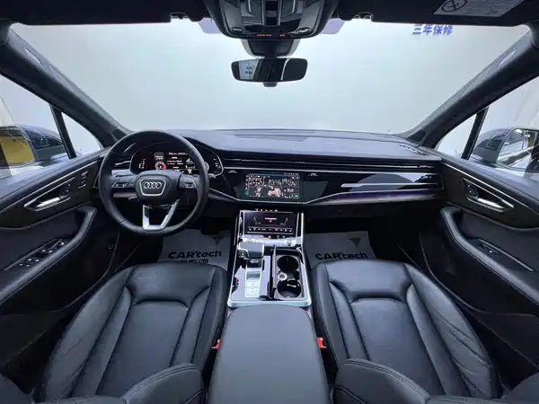 Audi Q7 2022, фото 10