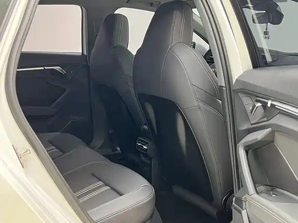 Audi A3 2024, фото 10