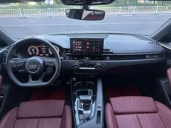 Audi A4L 2024, фото 11