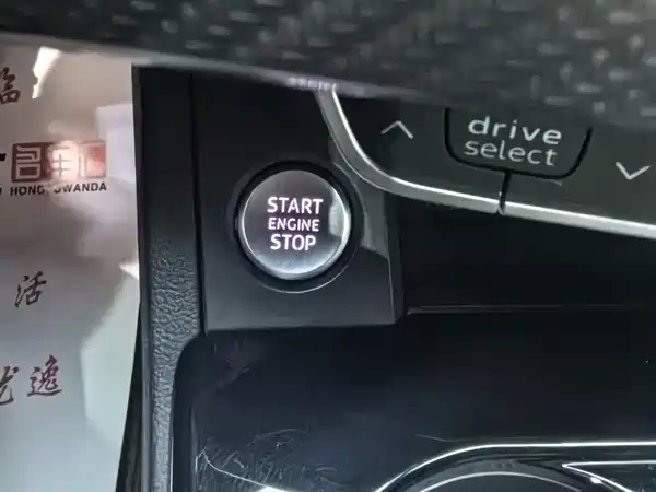 Audi A4L 2022, фото 12