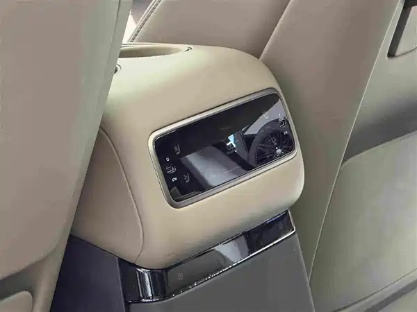 Li Auto MEGA 2025, фото 19