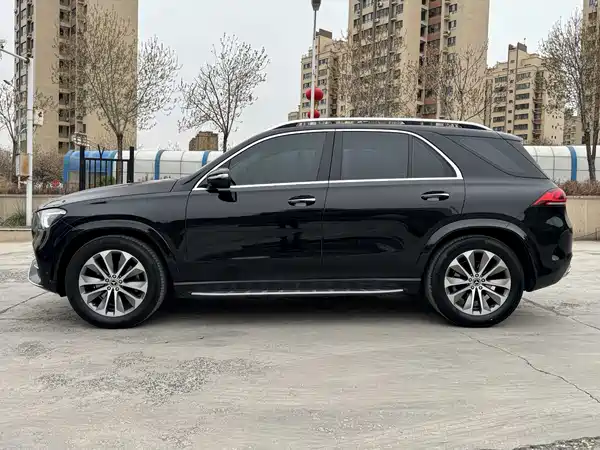Mercedes-Benz GLE 2023, фото 10