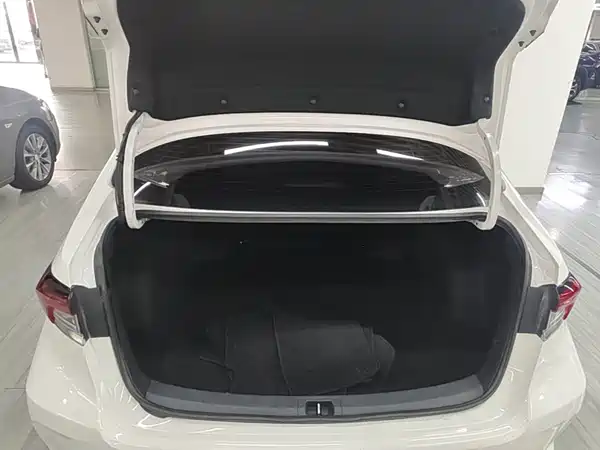 Toyota Corolla 2022, фото 14