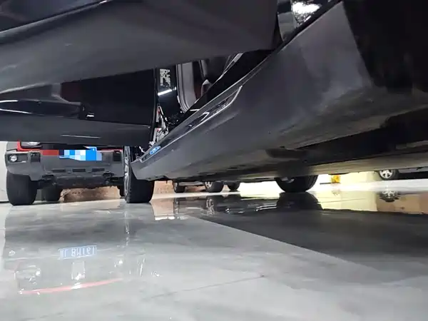 Hongqi E-QM5 2023, фото 20