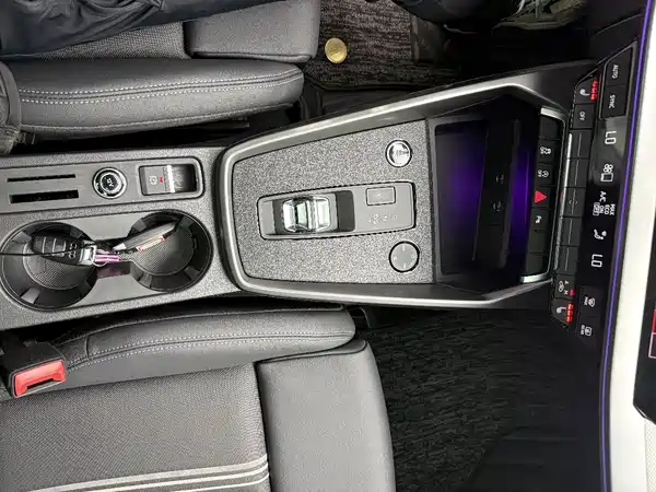 Audi A3 2023, фото 13