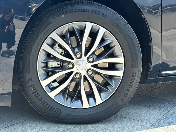 Buick GL8 2023, фото 12