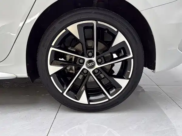Audi A3 2023, фото 13