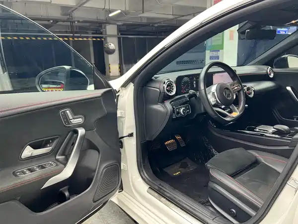 Mercedes-Benz CLA 2022, фото 4