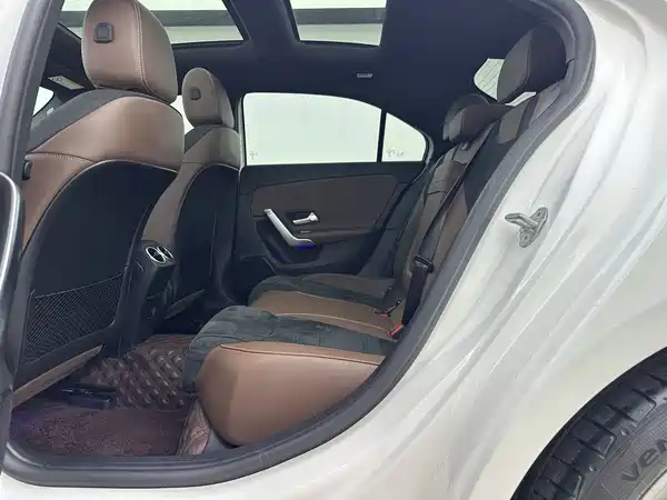 Mercedes-Benz A-Class 2022, фото 7