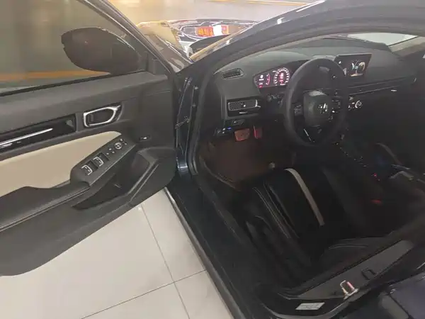 Honda Civic 2022, фото 15