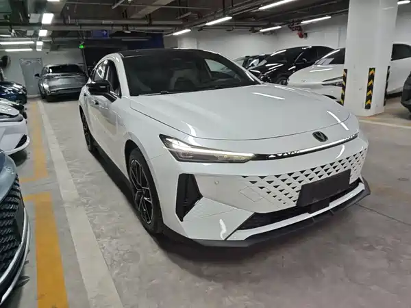 Changan UNI-V iDD 2024, фото 3