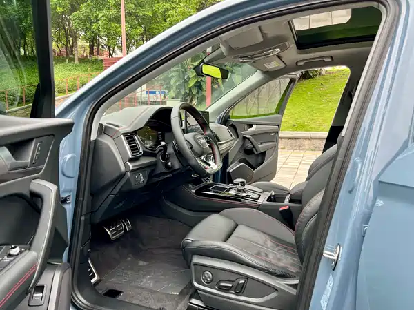 Audi Q5L 2022, фото 7