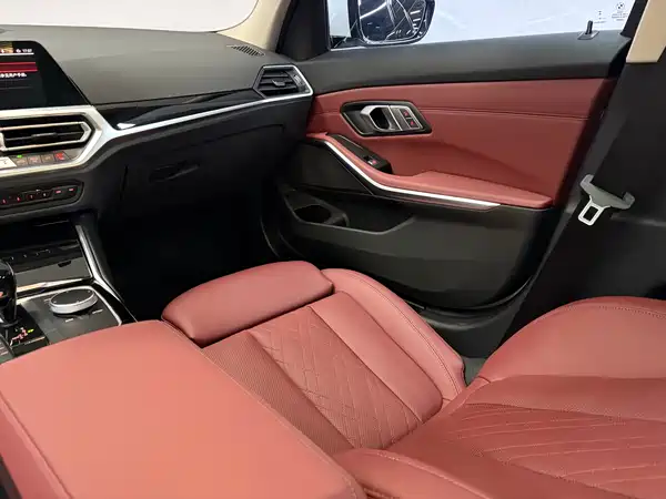 BMW 3 Series 2022, фото 10