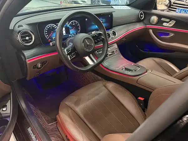 Mercedes-Benz E-Class 2023, фото 5