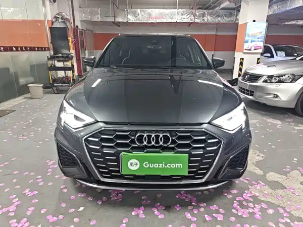 Audi A3 2021, фото 2
