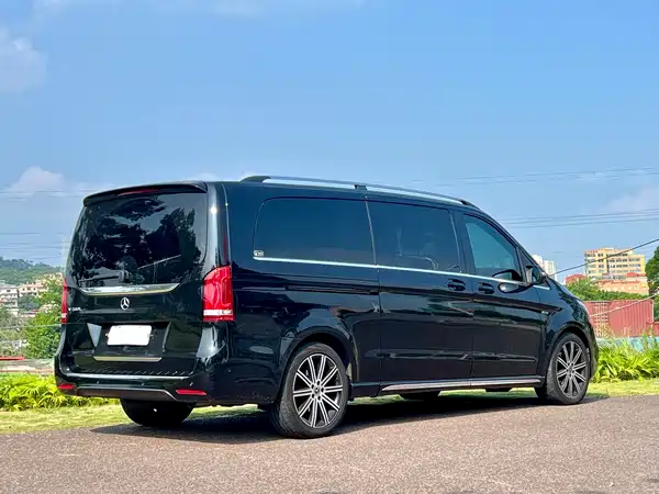 Mercedes-Benz V-Class 2022, фото 7