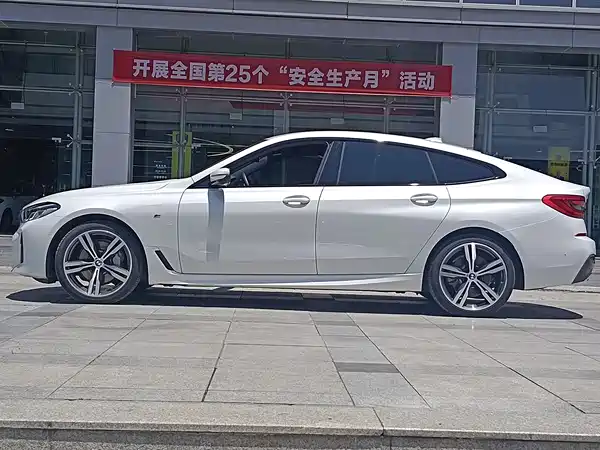 BMW 6 Series GT 2022, фото 5