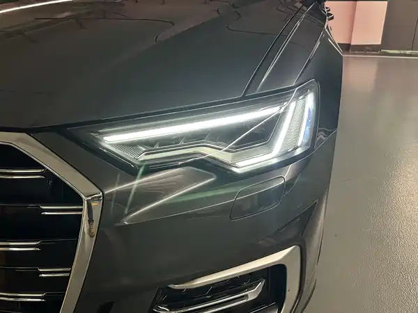 Audi A6L 2023, фото 16