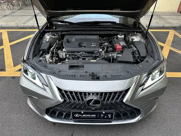 Lexus ES 2022, фото 4