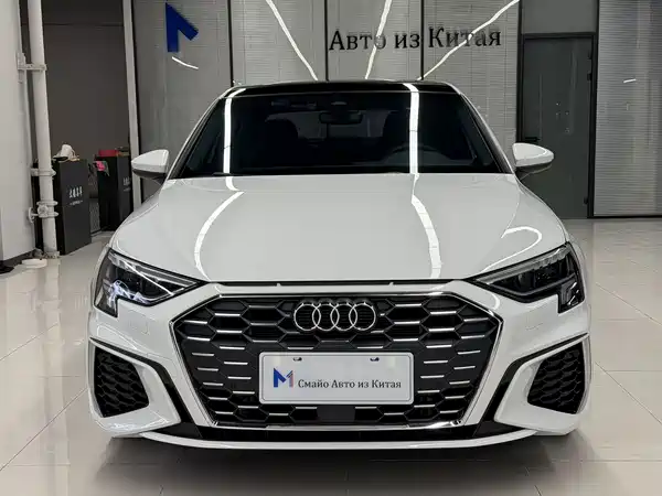 Audi A3 2023, фото 2